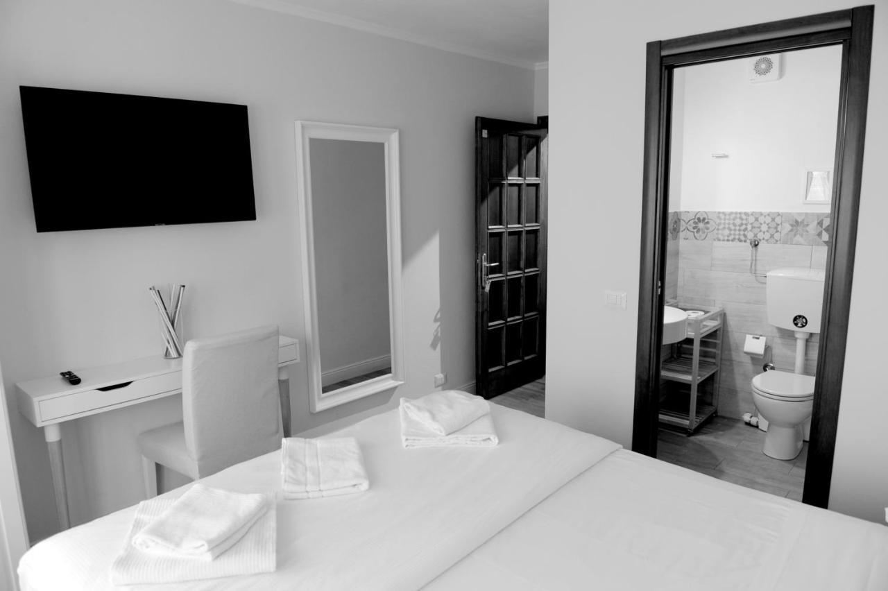 Pontevecchio Rooms Florenz Exterior foto